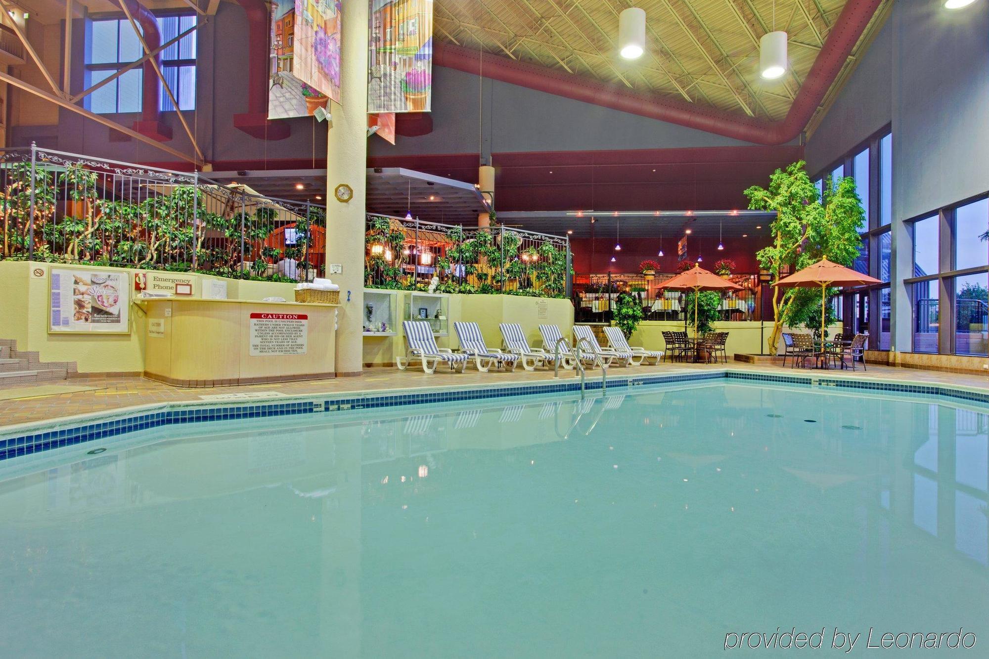 Holiday Inn Toronto - Yorkdale Facilities photo